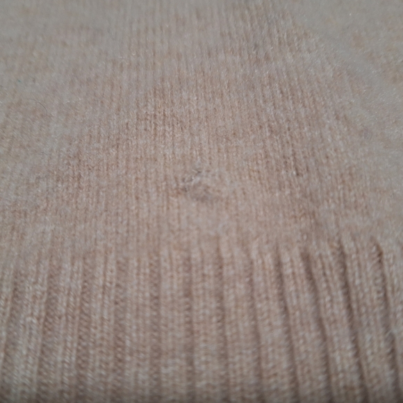 Light Beige Cashmere Sweater - Picture 4 of 4